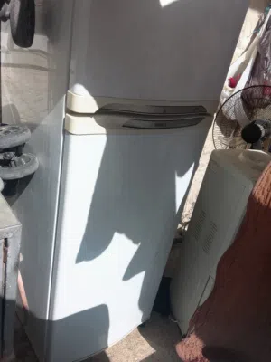 ثلاجه للبيع