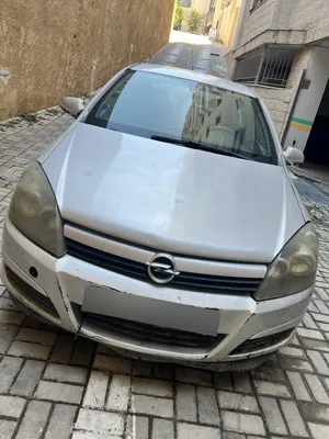 اوبل-استرا-2005