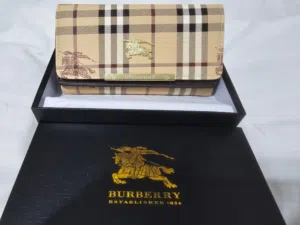 محافظ ستاتي ماركات عالمية (LV, Burberry, YSL, Dior) - نخب أول مميز