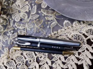 قلم للبيع قلم للبيع