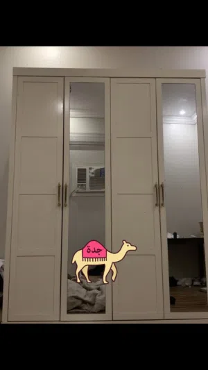 دوالب ملابس