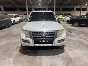 Used Mitsubishi Pajero in Um Al Quwain