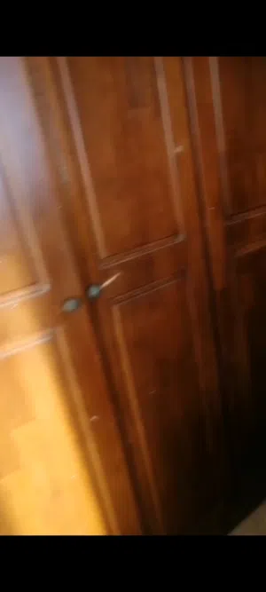 غرفه مزدوجه مع خزانه للبيع