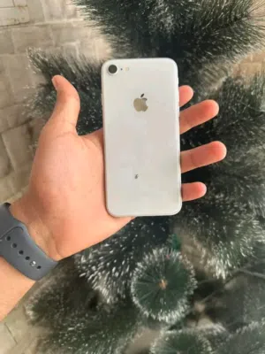 Apple iPhone 8 64 GB in Basra