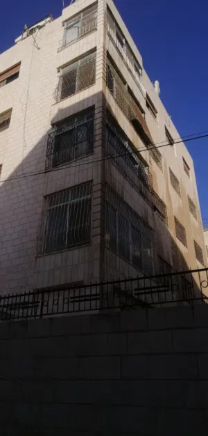 شقة طابق اول للبيع