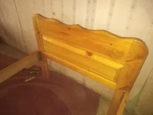 سرير سويدي بدون تخت مستعمل