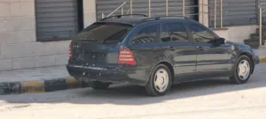 مرسيدس ككويا عائلية c180  2005