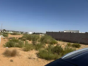 ارض كزيوني كزيوني حي سكني موقعها ممتاز للبيع كاش او تحويل مقسم حي سكني