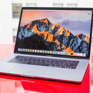 2017 Apple Macbook Pro 15 Touch Bar - نظيف جدا ك الجديد