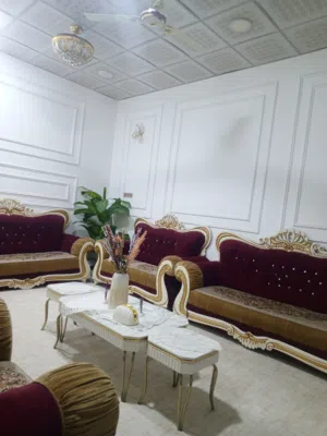 طخم قنفات نضيف جدا بلون ماروني و بسعر350 الف فقط
