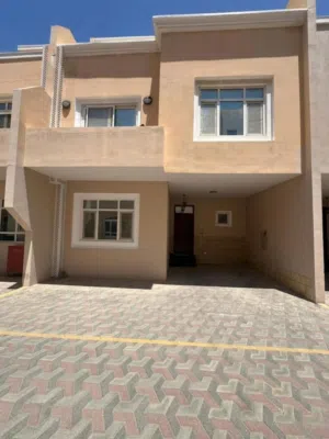 300 m2 5 Bedrooms Villa for Rent in Muscat Al-Hail