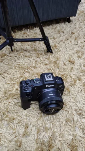 Canon EOS R8