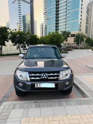 87000km Only Mitsubishi Pajero GLS 2014  Single Owner  GCC Specs Family Driven