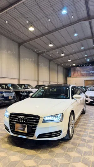 اودي A8. 2014