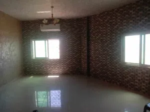 شقة للإيجار في طبربور ابوعليا في عمارة قريبة من الخدمات/ مطلوب موظف او كفيل راتب ثابت بالضمان