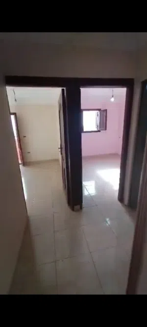 شقة للبيع في الاسكندرية  حي الموظفين أمام مستشفى الكلى   شارع مصنع بيبي كوكا و مدرسة برج السلام
