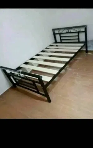 سرير حديد فردي