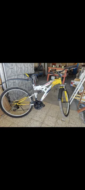 6 month old rally cycle good tyre good condition