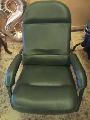 كرسي هزاز جلد