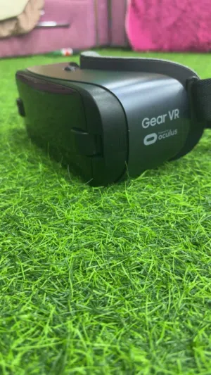 نظارات واقع الافتراضي سامسونج vr يوجد ثنتين
