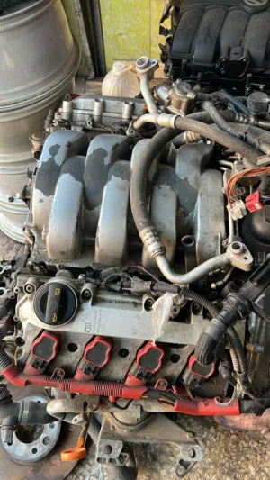 ماتور أودي Q7 audi 4200cc / زهرة اليارة لقطع السيارات