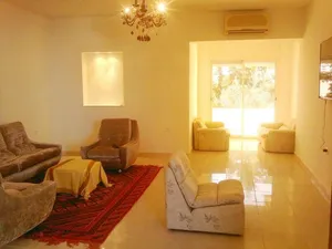 ٢ غرفتا نوم . مفروشة . يومي3