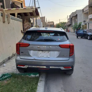 إذا تدور على سيارة موديل حديث، نظيفة، وما محتاجة فلس واحد... هاي فرصتك