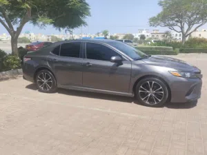 Toyota Camry 2020 SE 88,000 kms Metallic grey  Key start Leather seats