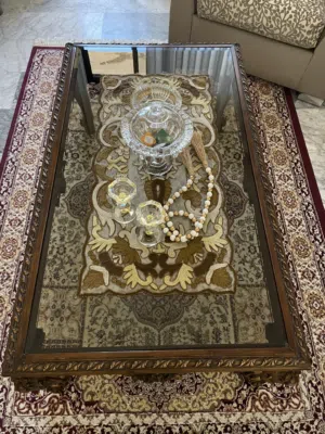 طقم طاولات ثلاثي شغل مصري ثقيل بحالة ممتازة. على المهتمين التواصل فقط على الواتساب.