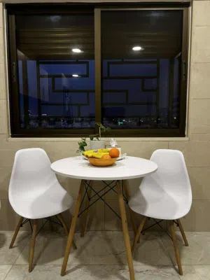 طاولة ايكيا مطبخ وكرسيين