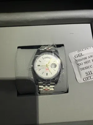 ساعة شيرمان وتايمكس رجالية جديدة للبيع وساعة جوتشي نسائية