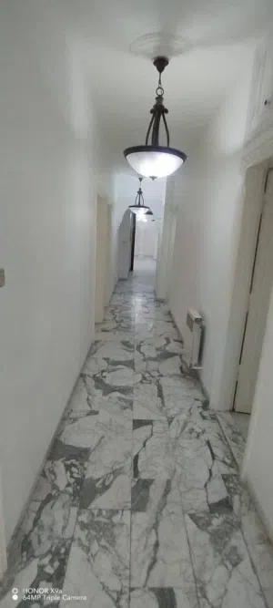 شقة * مميزة * 3نوم * 210م * موقع مميز * عبدون