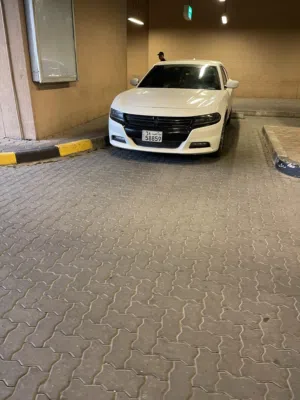 � للبيع: دودج تشارجر SXT موديل 2015 �