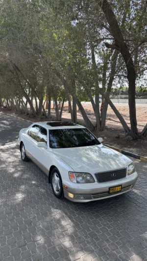 لكزس ls400 للبيع