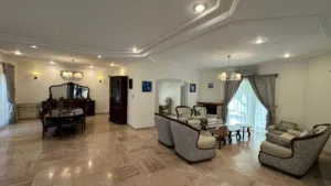 فيلا مميزة مفروشة للإيجار السنوي مع مسبح (V190)