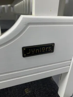 سرير أطفال جونيورز