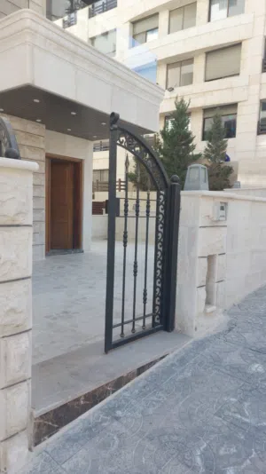 REF : 14998 - شقة مميزة للبيع في دير غبار – كرادور عبدون