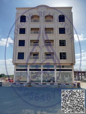 4 Floors . 15600 ft² . Agent0