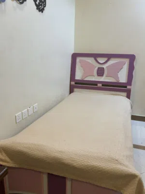 غرفة نوم سريرين 400 ريال