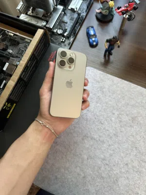 iphone 15pro بحالة ممتازة