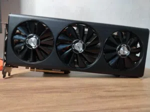 كرت شاشه rx5700xt 8GB بحاله جيده