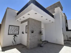 205 m2 3 Bedrooms Villa for Sale in Tripoli Ain Zara