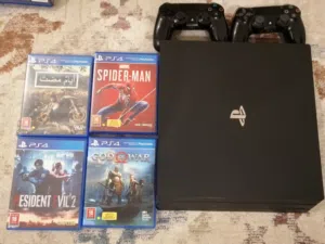 Ps4 pro مع ألعاب قوية