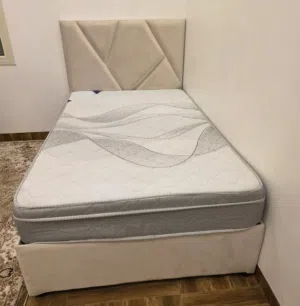 سرير مقاس 120*200 مع ماترس (حالة نظيفة وممتازة)