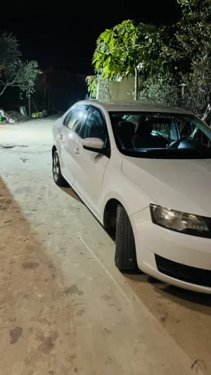 سكودا ربد 1.4 بنزين اتمات