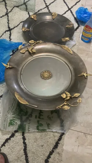 مضيفه نحاس مطلي فضه مختوم من النوادر