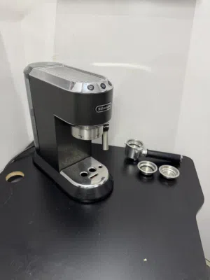 De'Longhi Espresso Machine – Excellent Condition ماكينة ديلونجي