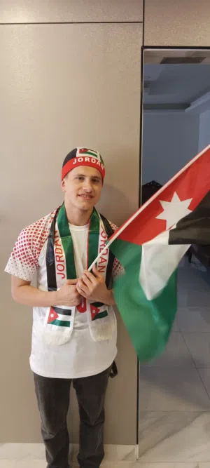 تيشيرت النشامى   لحق حالك معنا. مع بكج للفحه وطاقيه واسوارة النشامى