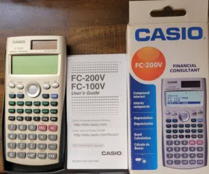 آلة حاسبة للاستخدام المالي جديدة في العلبة الأصلية