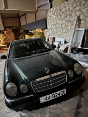 مارسيدس E200للبيع